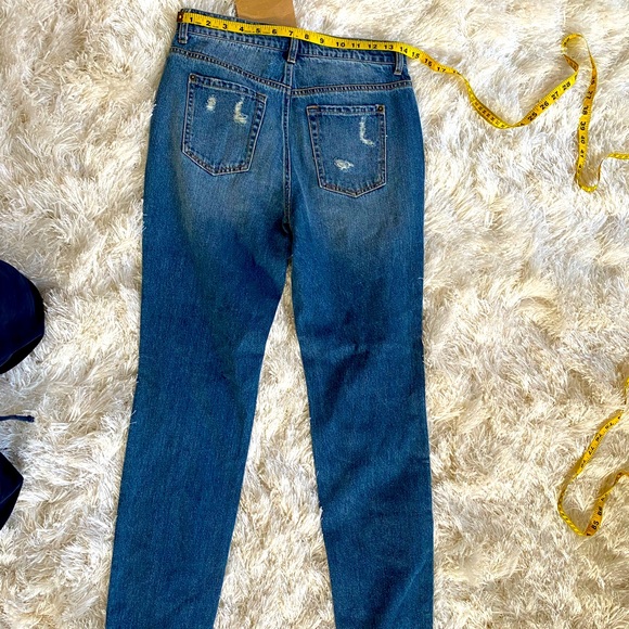 CSInternational Jeans - Picture 2 of 4